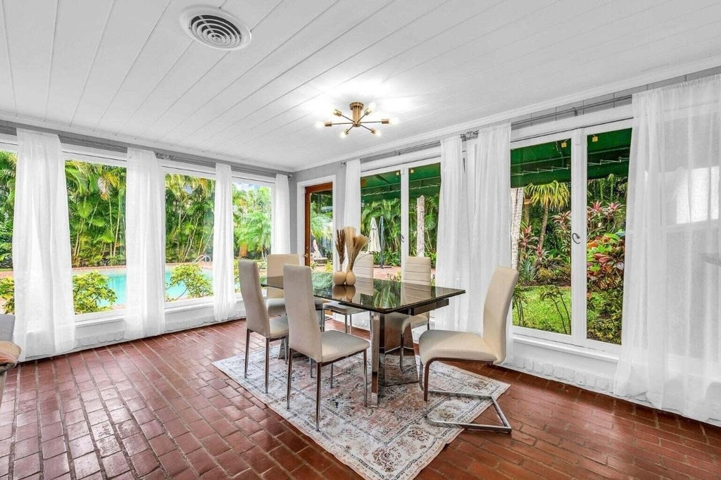 127 Miramar Way - Photo 11