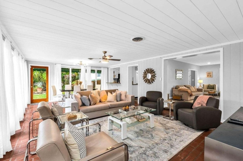 127 Miramar Way - Photo 10