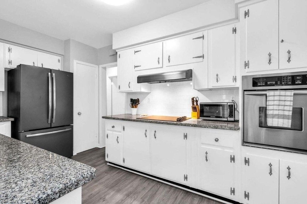 127 Miramar Way - Photo 8