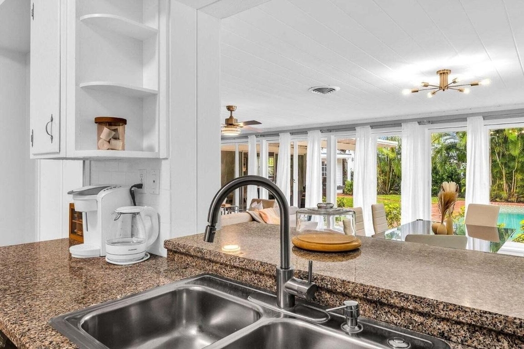 127 Miramar Way - Photo 9
