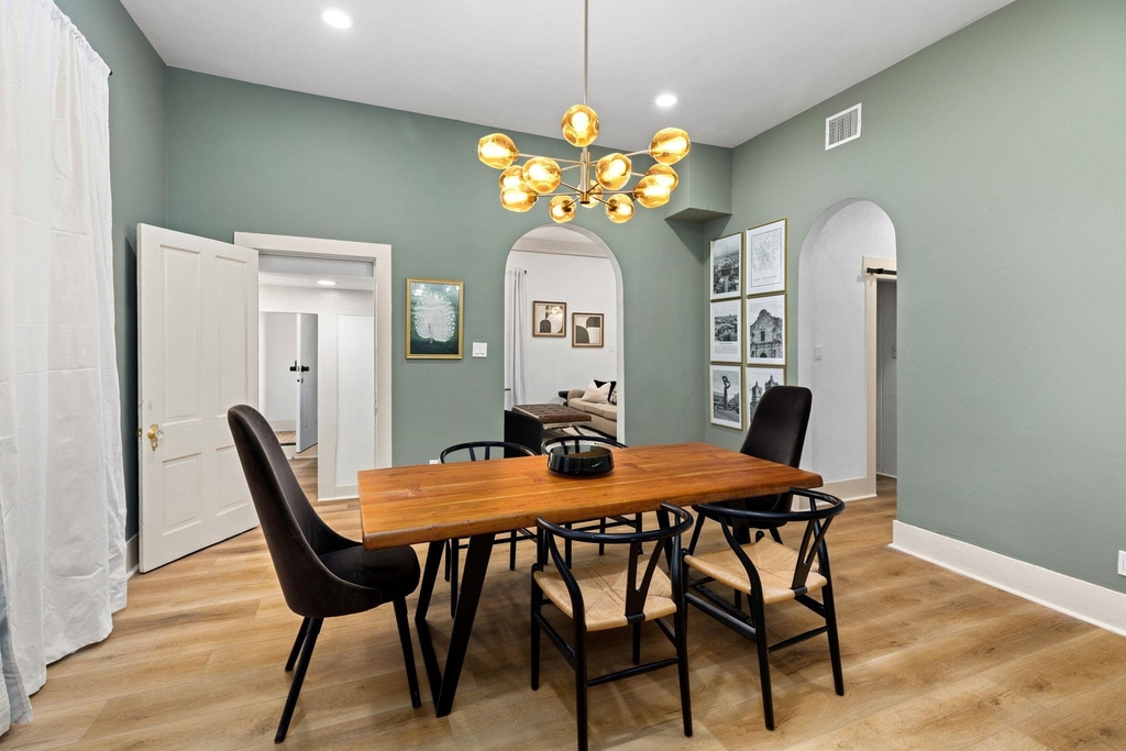 110 E Craig Pl - Photo 7
