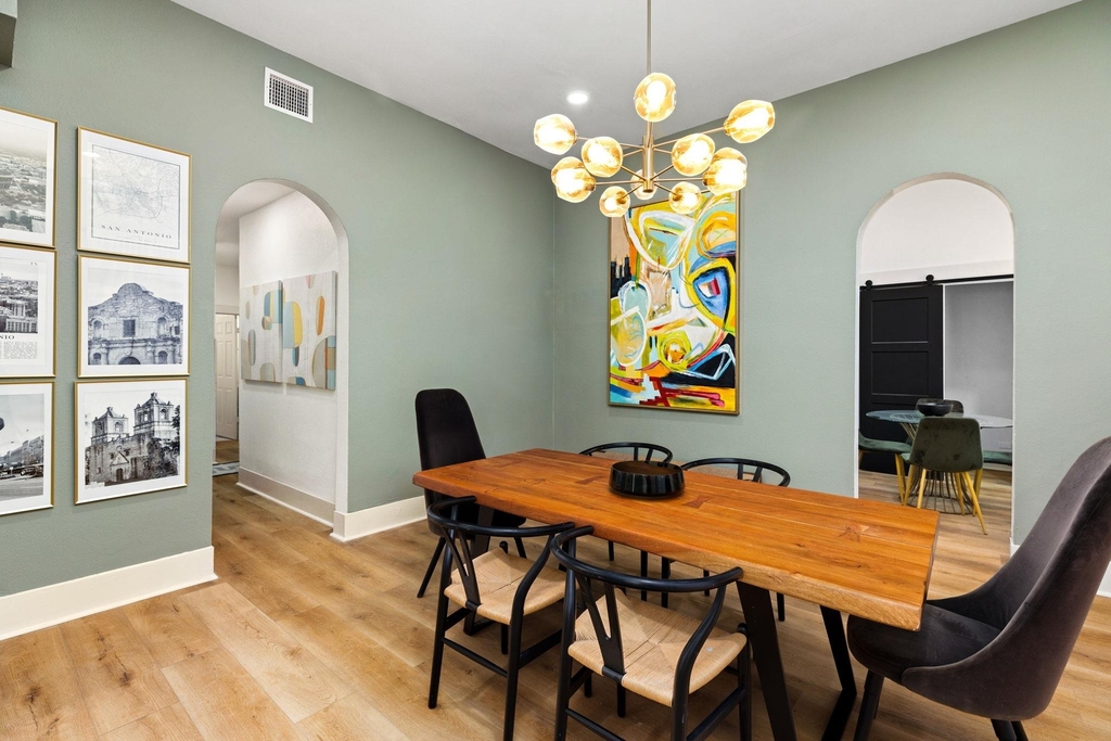 110 E Craig Pl - Photo 6