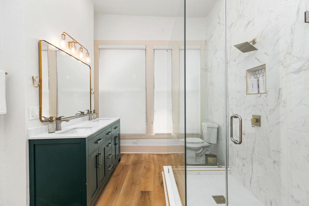110 E Craig Pl - Photo 21