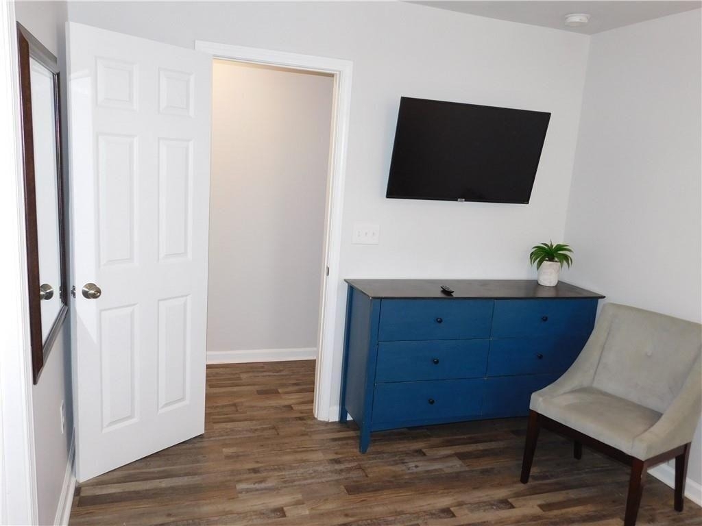 213 Claire Drive Se - Photo 8