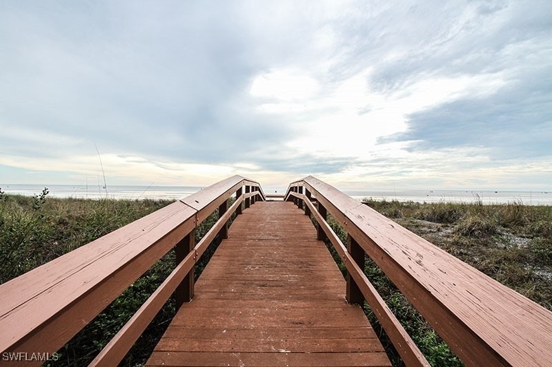 140 Seaview Court - Photo 24