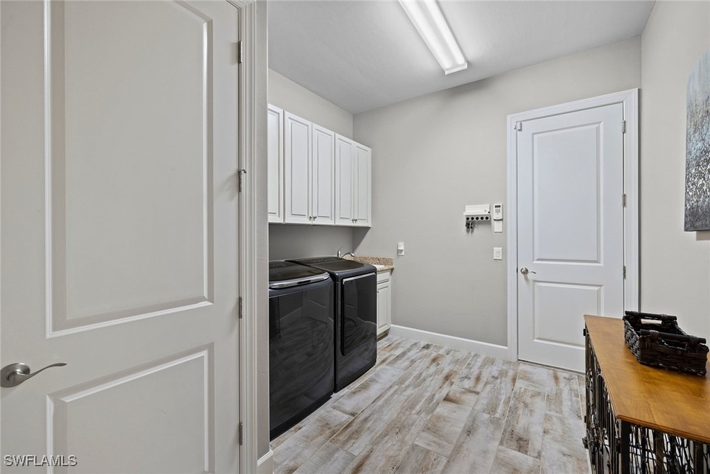9515 Campanile Circle - Photo 23