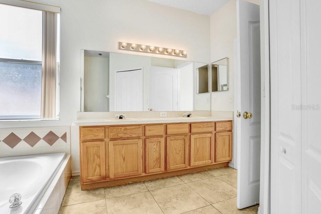 930 Grand Canyon Drive - Photo 21