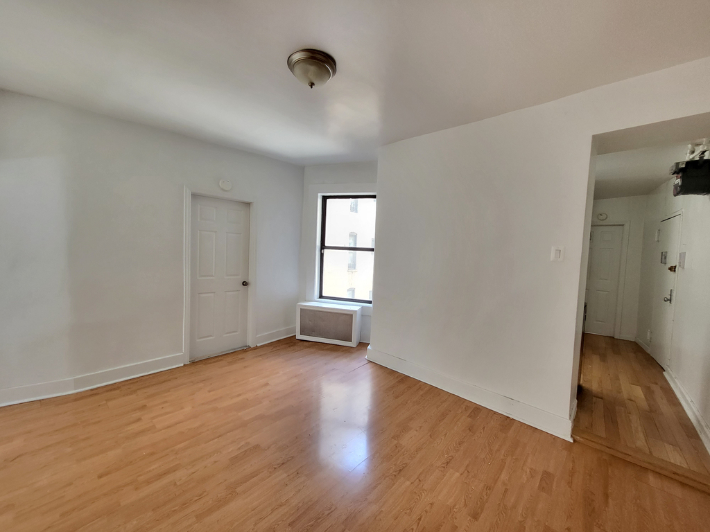 321 East 108th Street - Photo 4