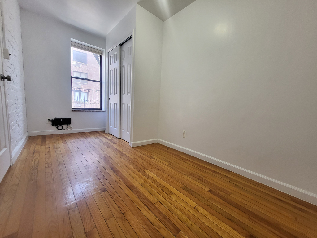 332 East 95th Street - Photo 3