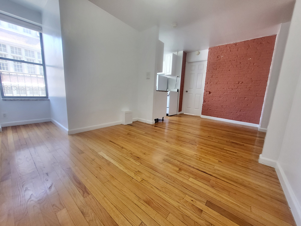 332 East 95th Street - Photo 0