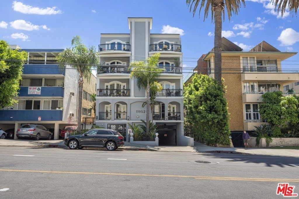11952 Montana Avenue - Photo 26