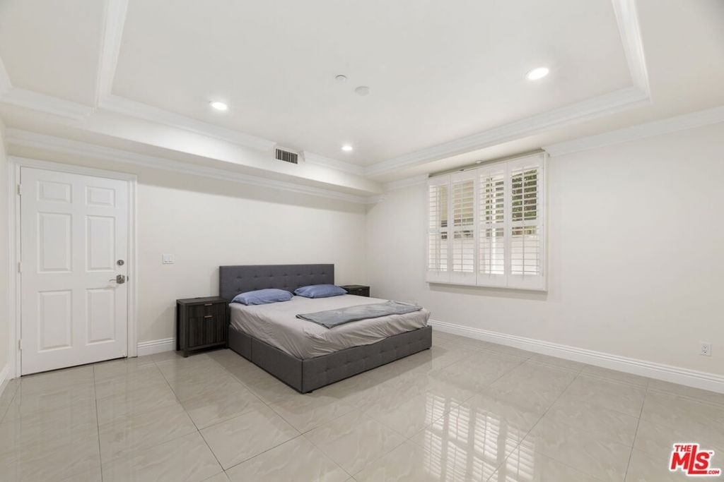 11952 Montana Avenue - Photo 17