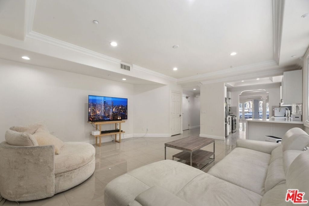 11952 Montana Avenue - Photo 8