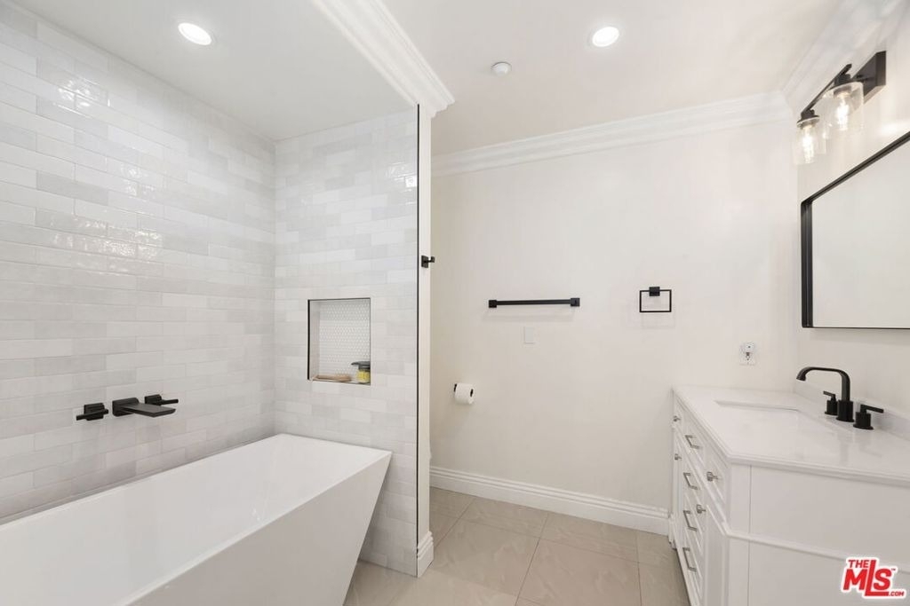 11952 Montana Avenue - Photo 22