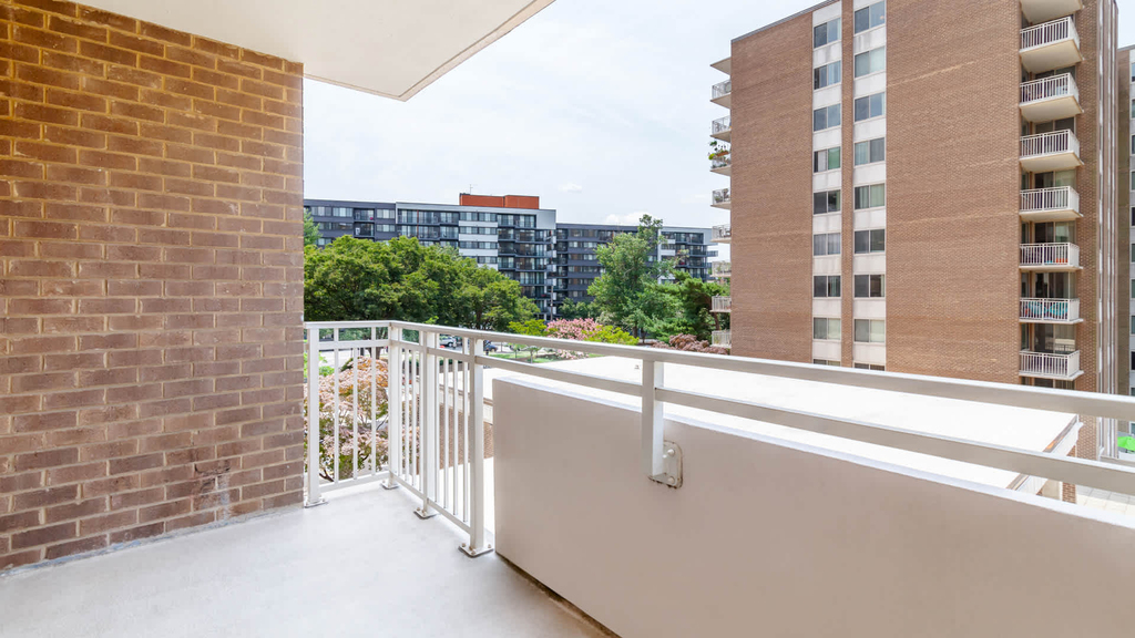 3003 Van Ness St. Nw - Photo 27