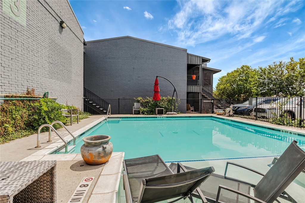 909 Reinli St - Photo 0
