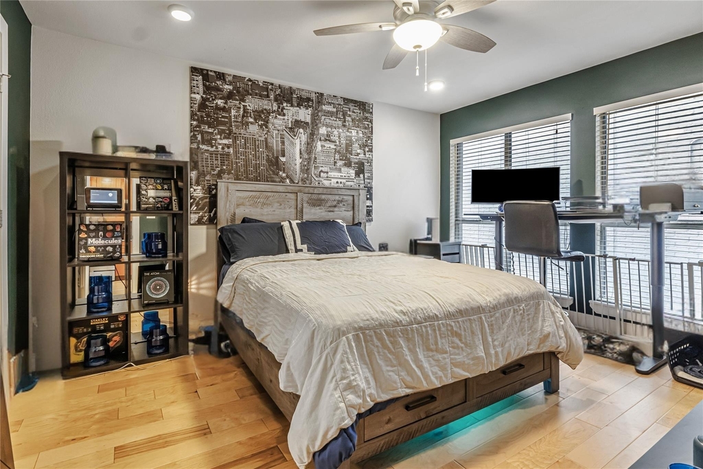 909 Reinli St - Photo 7