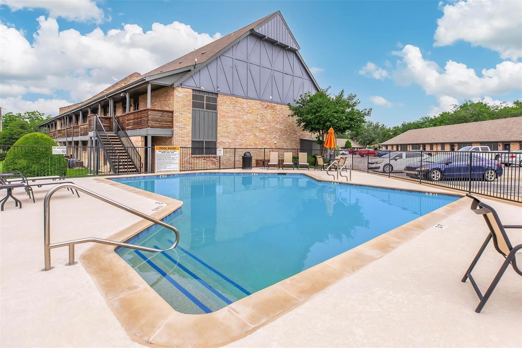 1212 Hampshire Ln - Photo 42