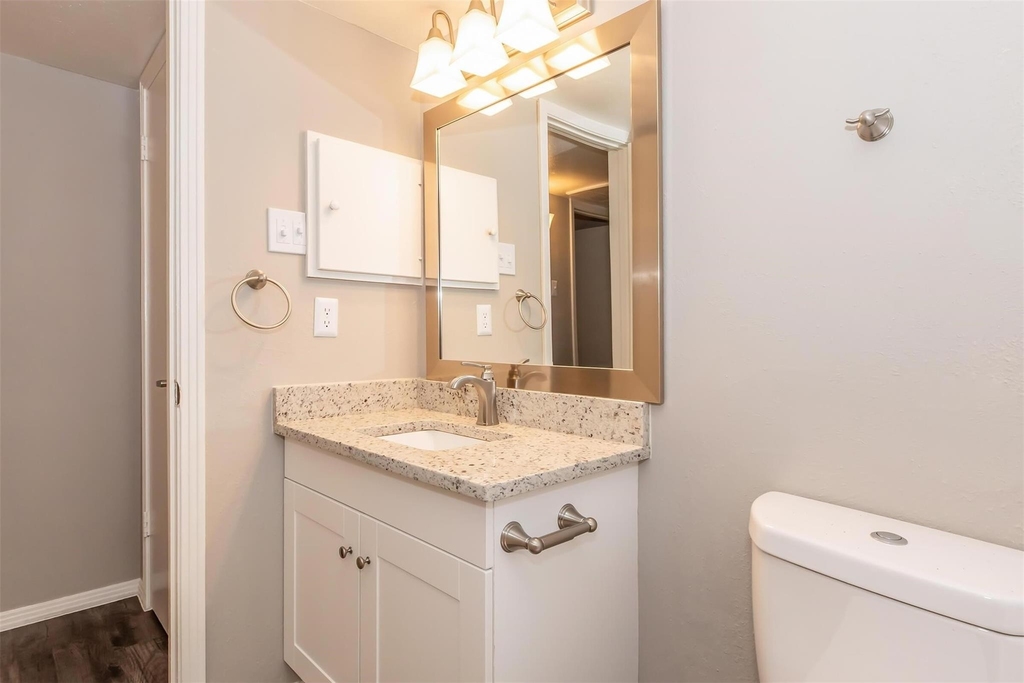 1212 Hampshire Ln - Photo 35
