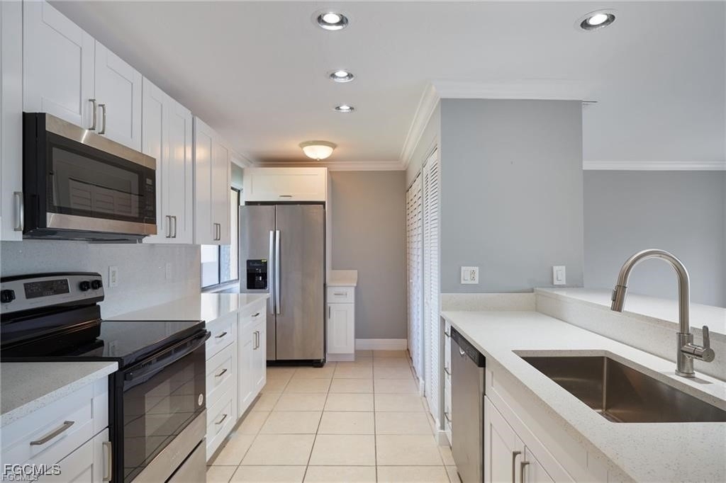7012 Constitution Boulevard - Photo 4