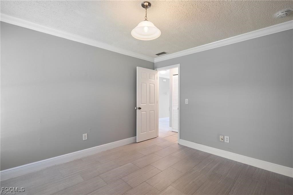 7012 Constitution Boulevard - Photo 9