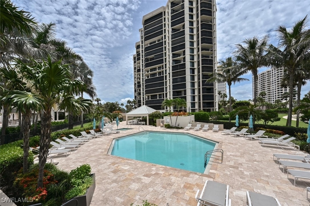4551 Gulf Shore Boulevard N - Photo 5