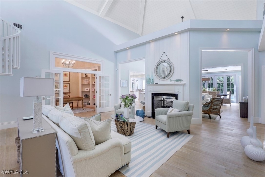 154 4th Avenue N - Photo 5
