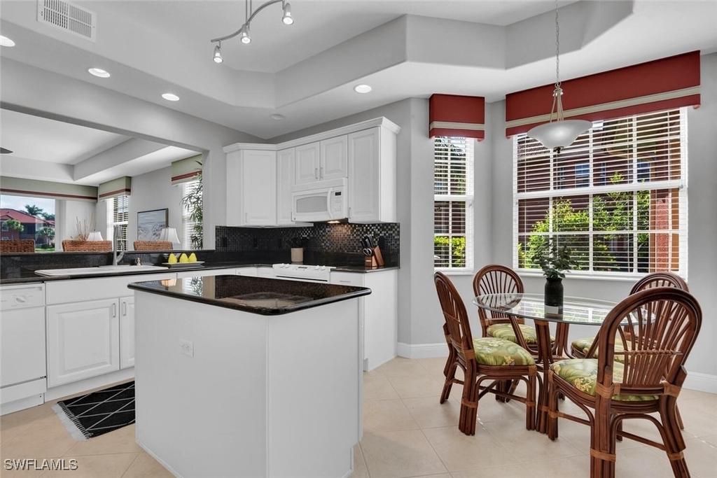 6413 Legacy Circle - Photo 14