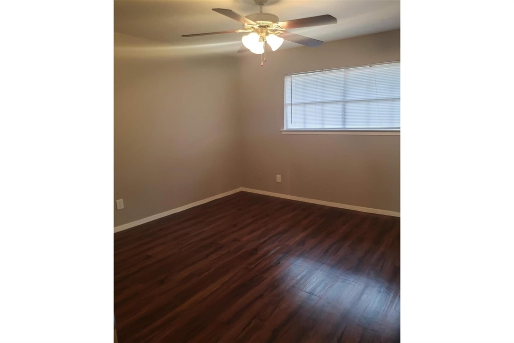 1212 Hampshire Ln - Photo 15