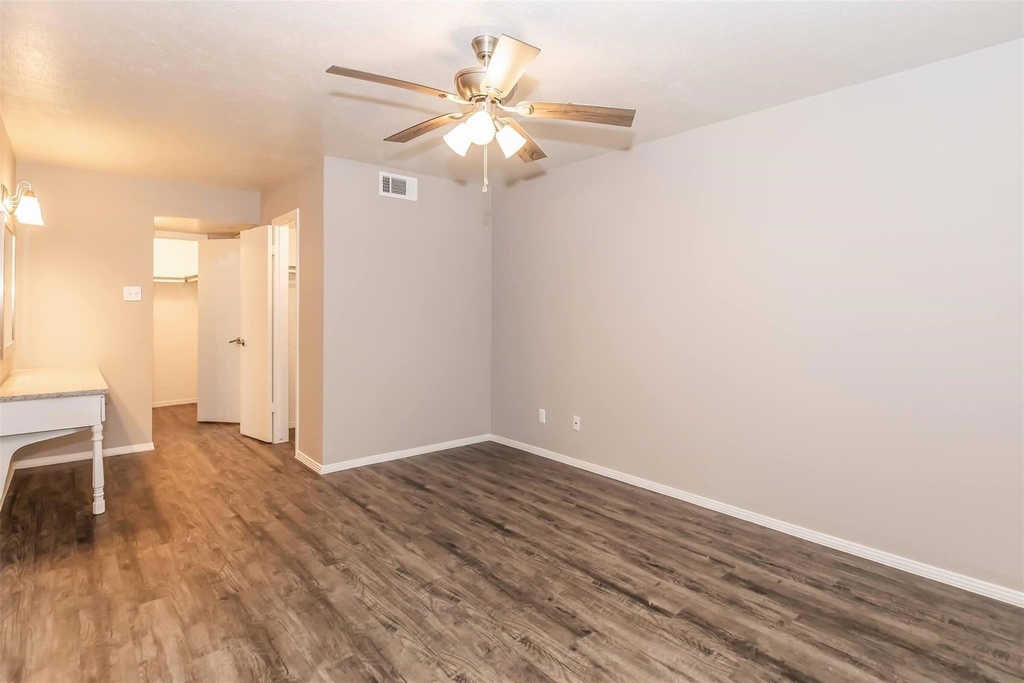 1212 Hampshire Ln - Photo 27