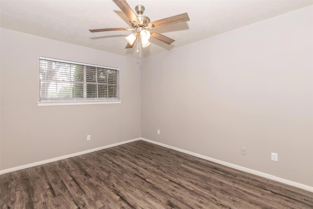1212 Hampshire Ln - Photo 31