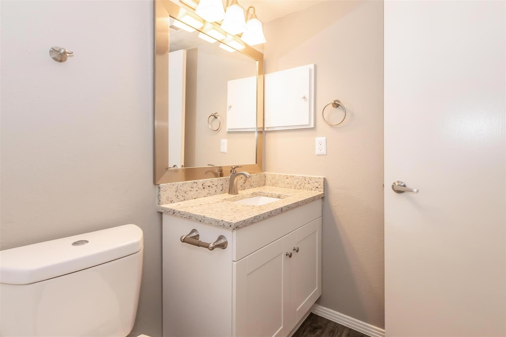 1212 Hampshire Ln - Photo 30