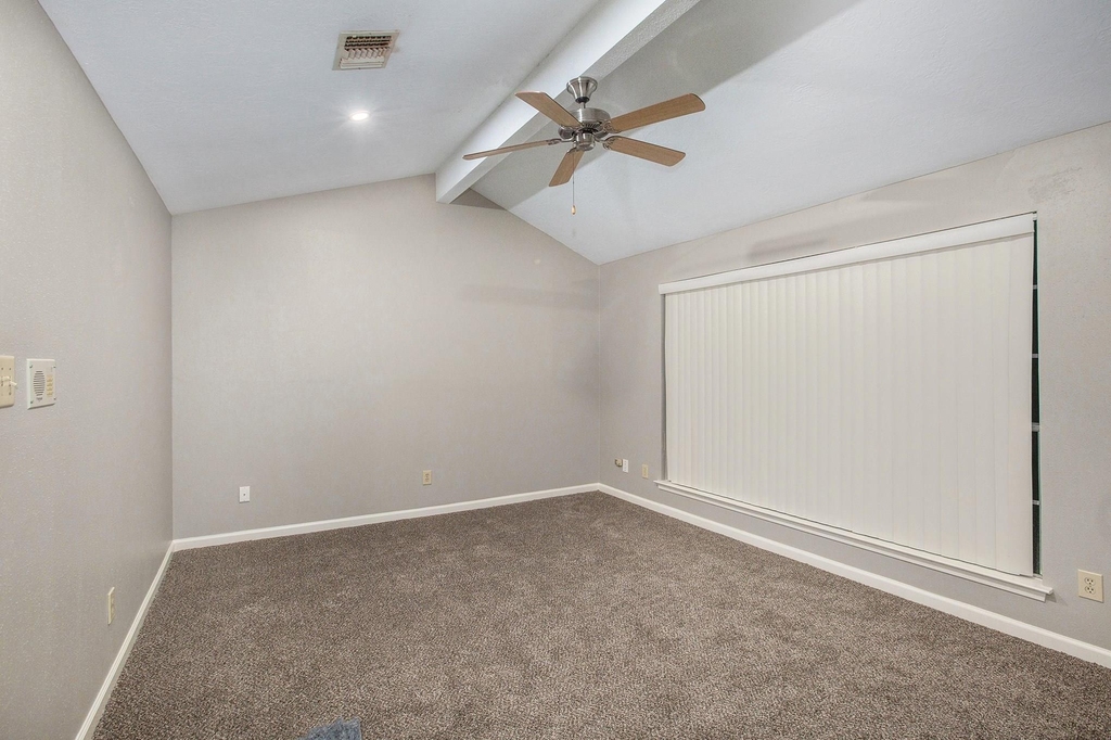 17002 Sky Blue Place - Photo 8