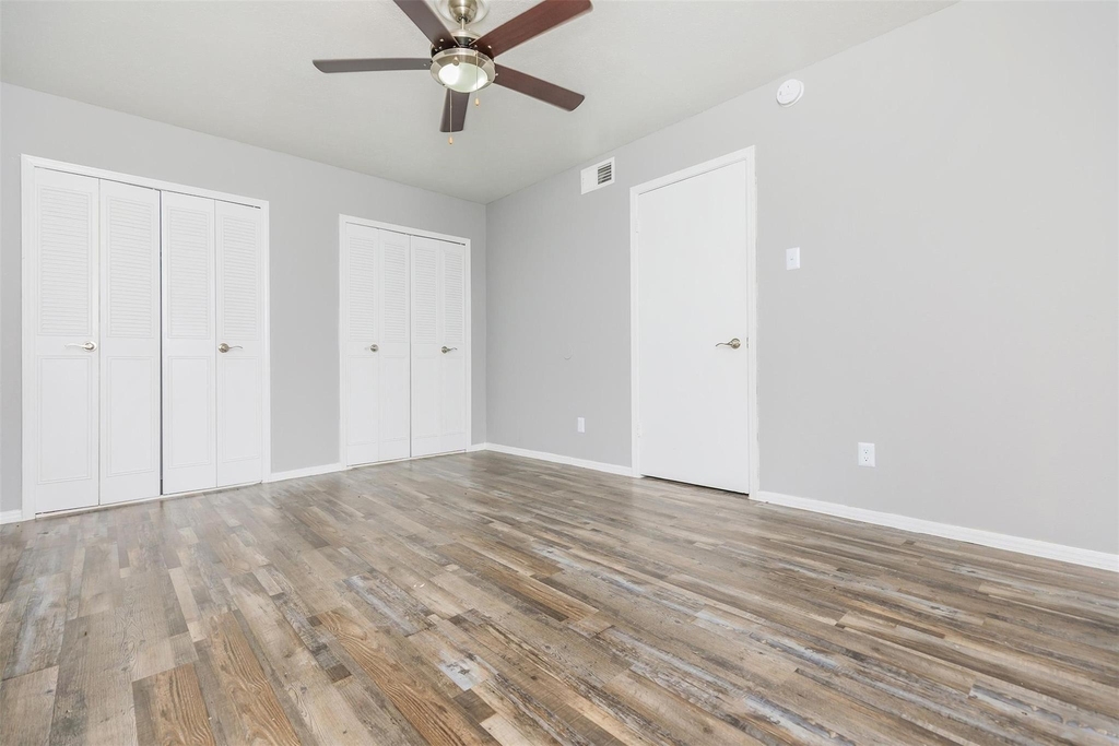 1212 Hampshire Ln - Photo 18