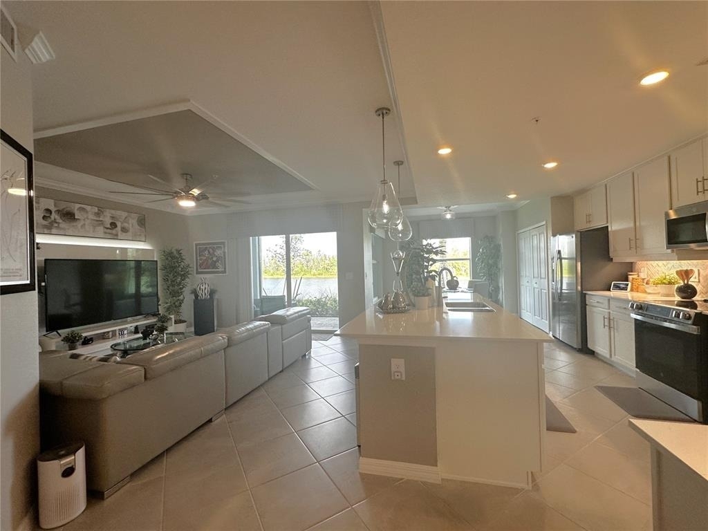 14261 Heritage Landing Boulevard - Photo 5