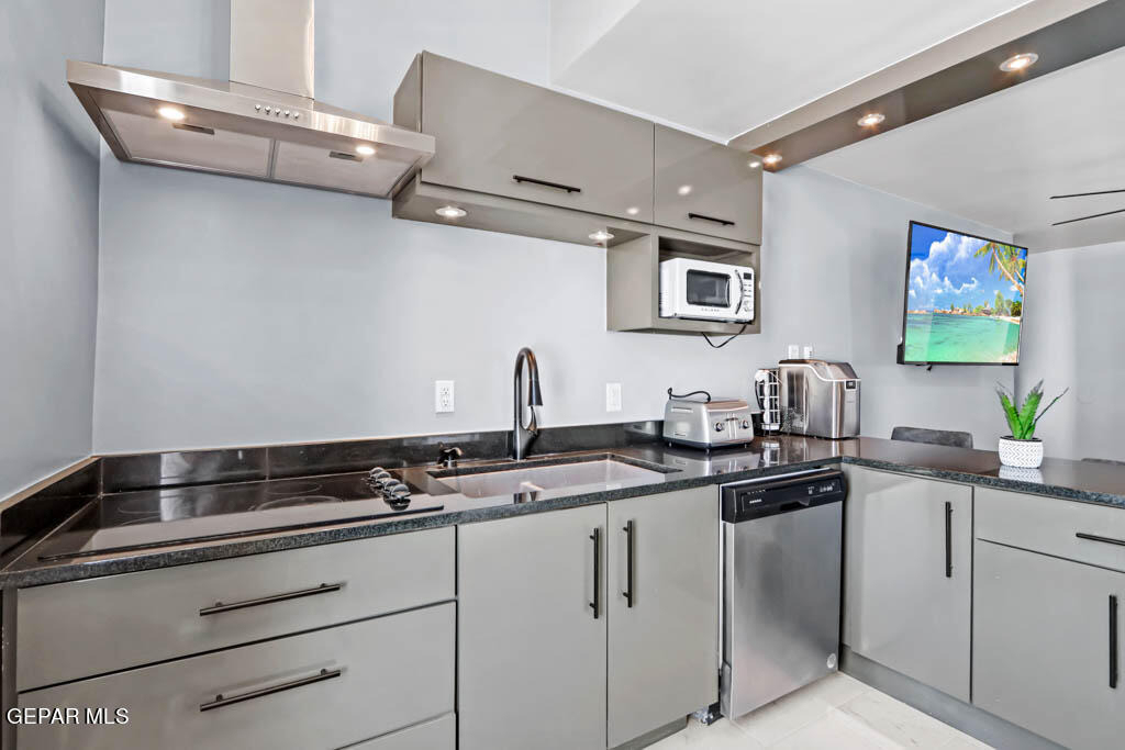 301 S El Paso Street - Photo 14