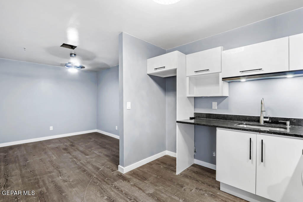 301 S El Paso Street - Photo 38