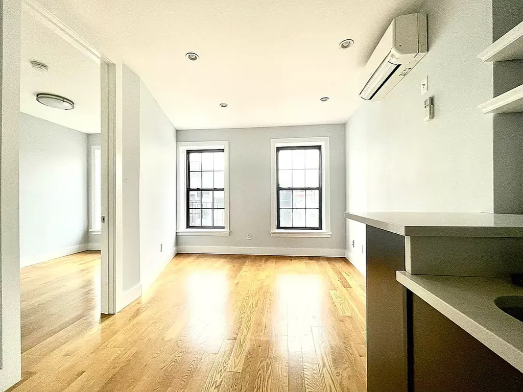 11a Spencer Place - Photo 0