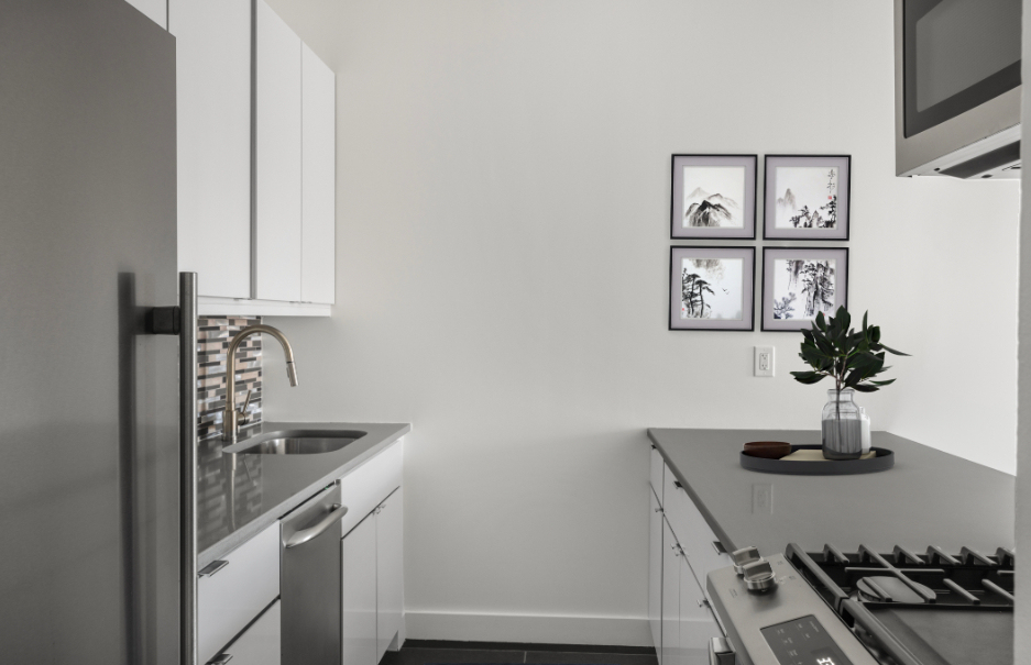 Second Avenue - Photo 11