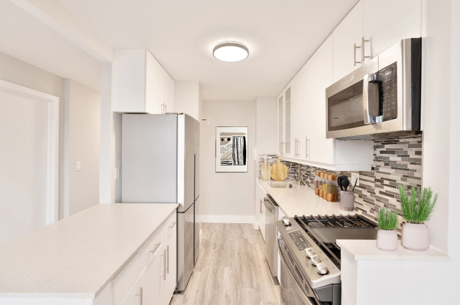 Second Avenue - Photo 10