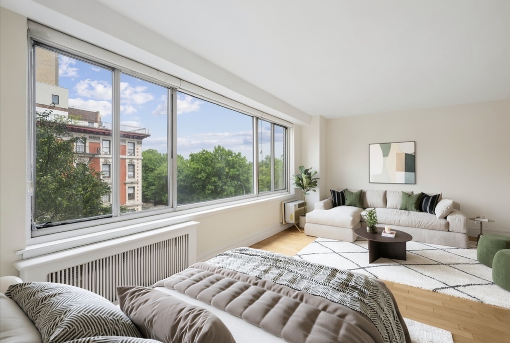 400 Central Park West - Photo 0