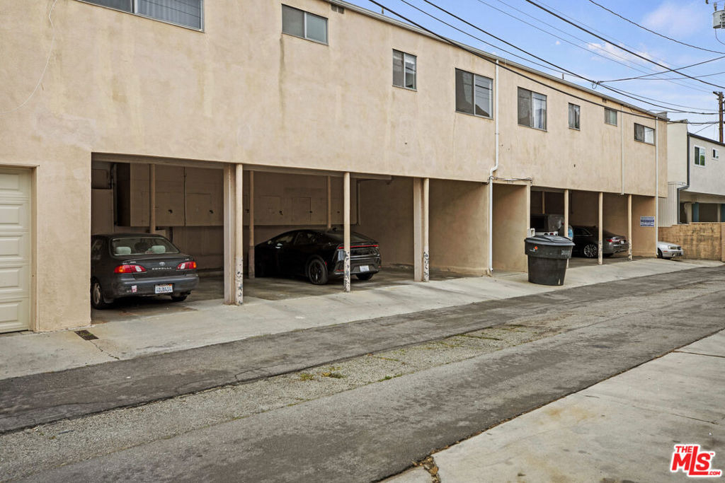 1538 Stanford Street - Photo 17