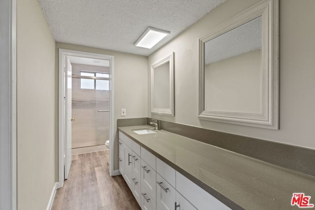1538 Stanford Street - Photo 6