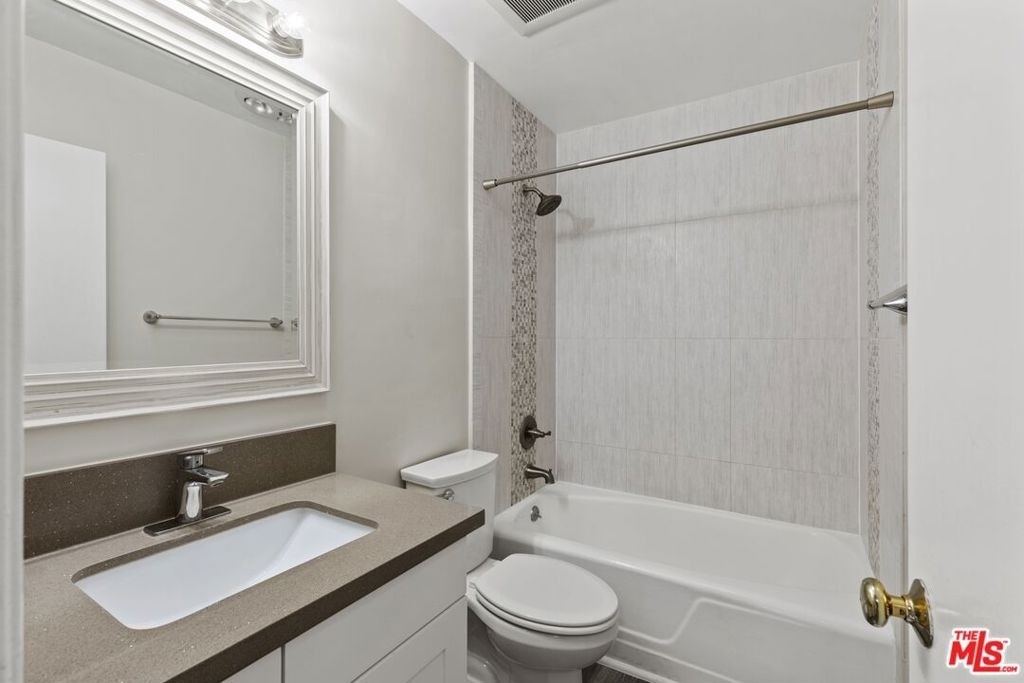 1538 Stanford Street - Photo 4