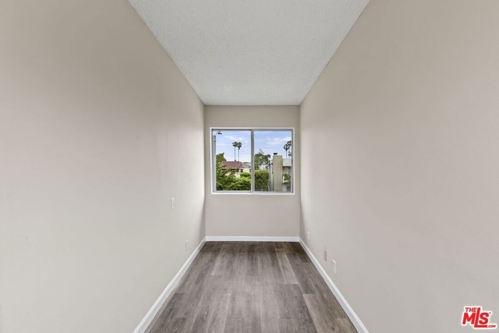 1538 Stanford Street - Photo 11