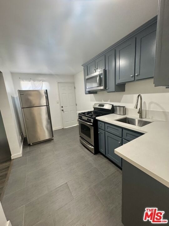 2911 W Florence Avenue - Photo 6