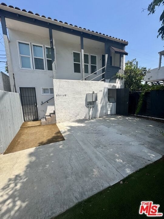 2911 W Florence Avenue - Photo 1