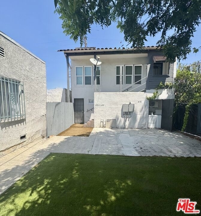 2911 W Florence Avenue - Photo 0