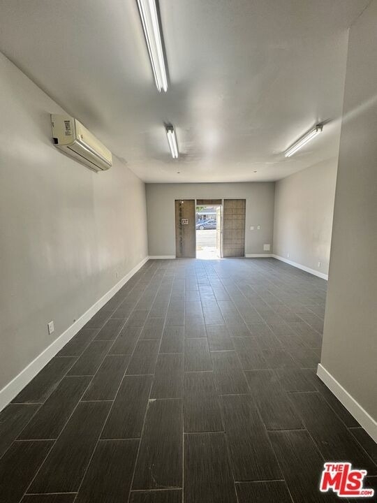 2911 W Florence Avenue - Photo 10