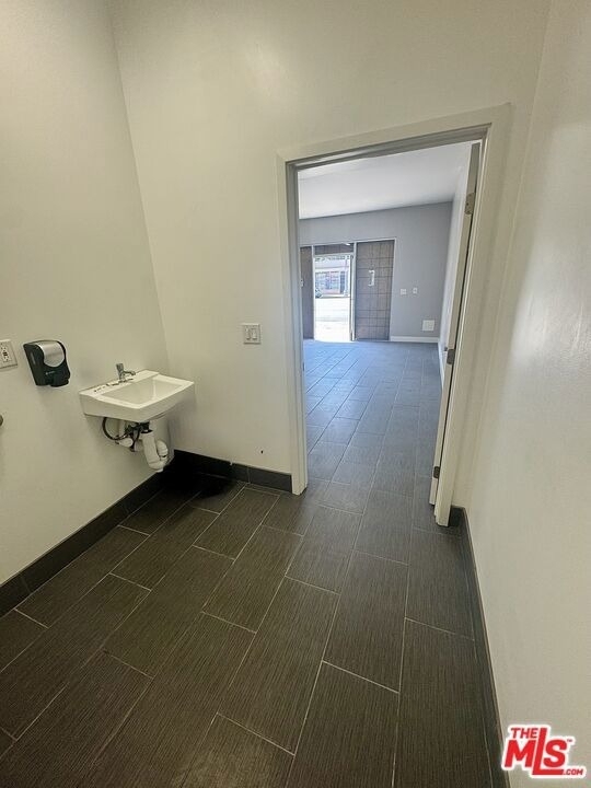 2911 W Florence Avenue - Photo 4